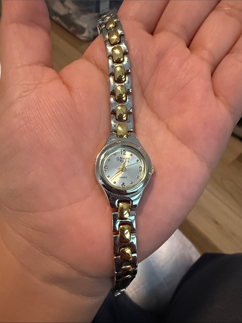 Victoria Rhein Watch - Picture 2 of 4